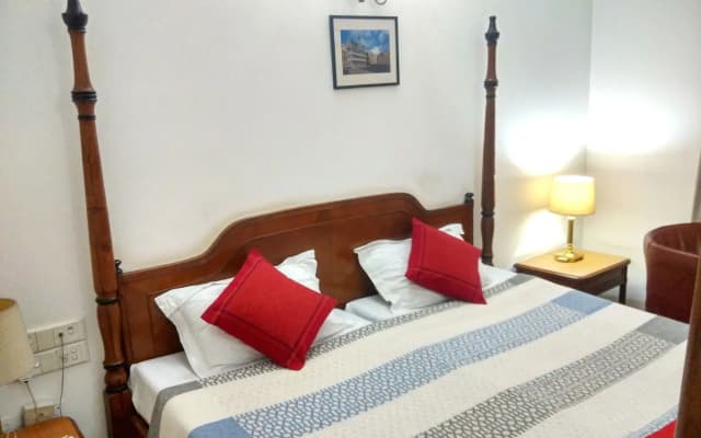 Hotel Palm Greens - photo 5