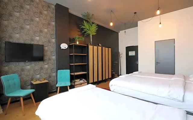 P182 Hidden Hostel - photo 2
