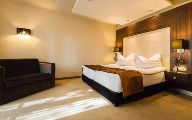Duna Garden Hotel - photo 5