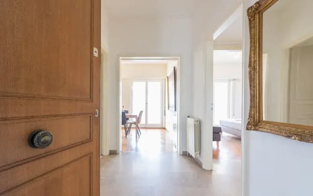 Victoria Capitan Apartment - photo 2