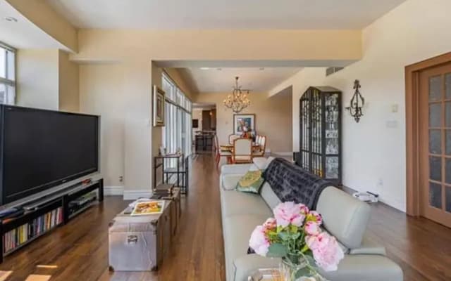 Sleeps6-apartment-parking-balcony-patio - photo 3