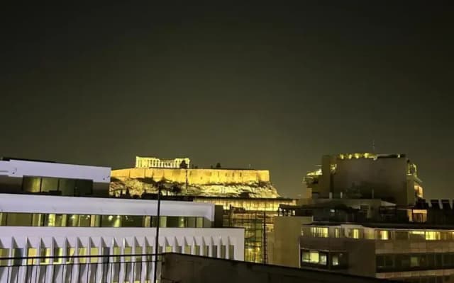 Modern, quite 1-BDR apt near Acropolis - photo 2