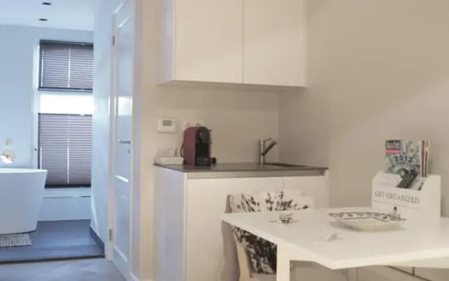 Modern Studio in a Central Location - photo 4