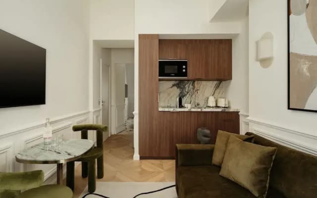 Leon Hotel-sacre Coeur View-suite-62 - photo 3