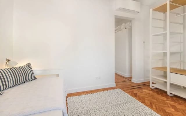 Marques de Pombal Metropolitan Flat - photo 4