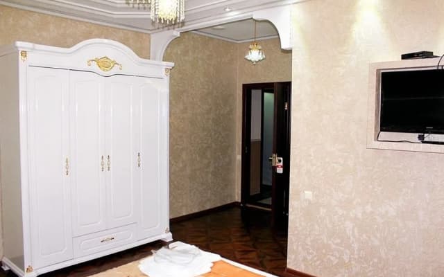 Gold Boutique Rustaveli - photo 2