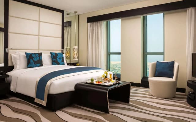 Sofitel Abu Dhabi Corniche Hotel - photo 5