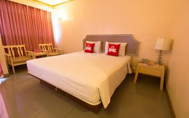 J Two S Pratunam Hotel - photo 4