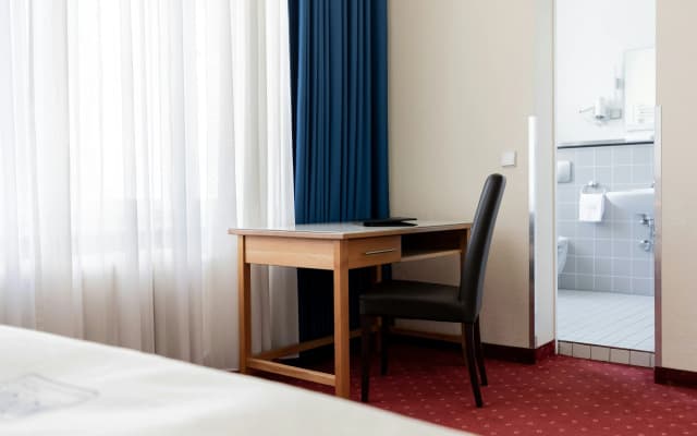 Novum Hotel Gates Berlin Charlottenburg - photo 4
