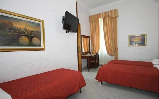 Hotel Marisa - photo 4