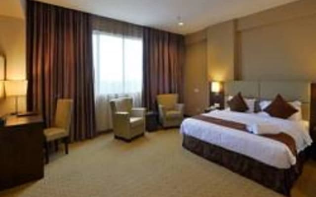 Lintas View Hotel - photo 4
