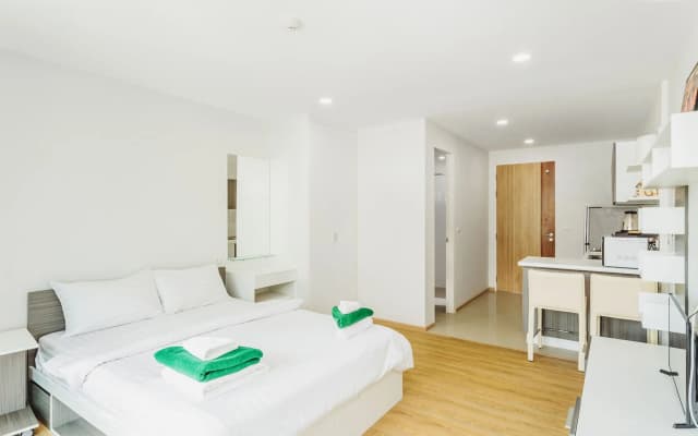 Condo in Kata in Ozone - Unit A606 - photo 3