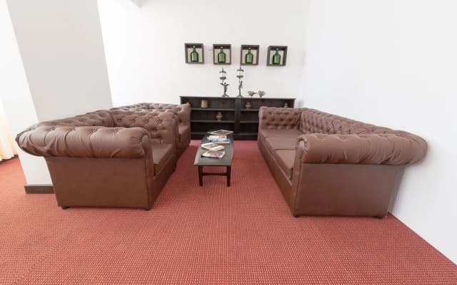 Pearl Royal Hotel - photo 2
