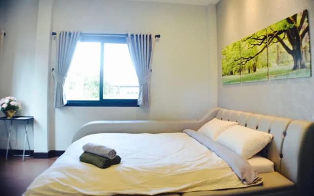 3 Bedroom House @Skytrain - photo 5