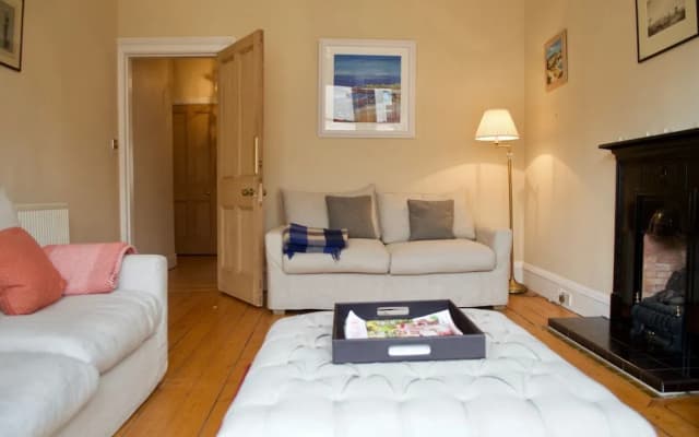 Spacious 1 Bedroom Stockbridge Flat - photo 2