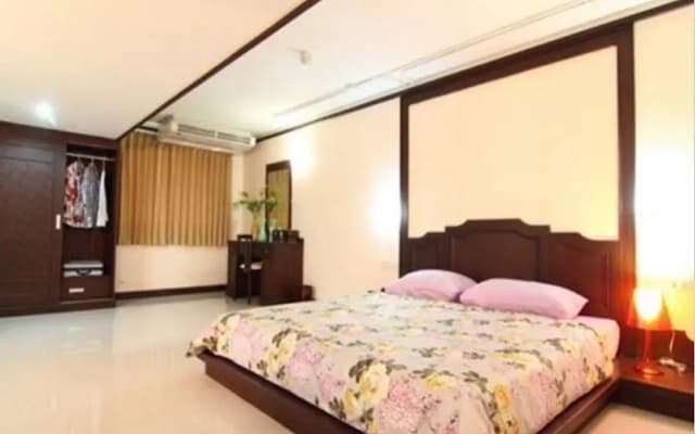 The Liu Executive Apartment - photo 3