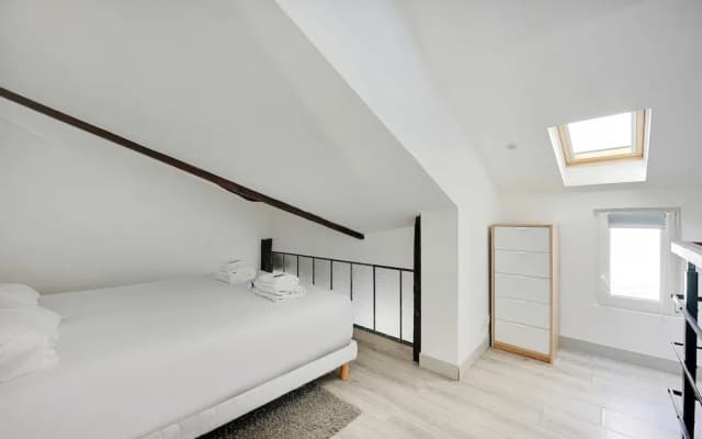 Authentic Apartment - 1BR 6P - Centre de Paris - photo 3