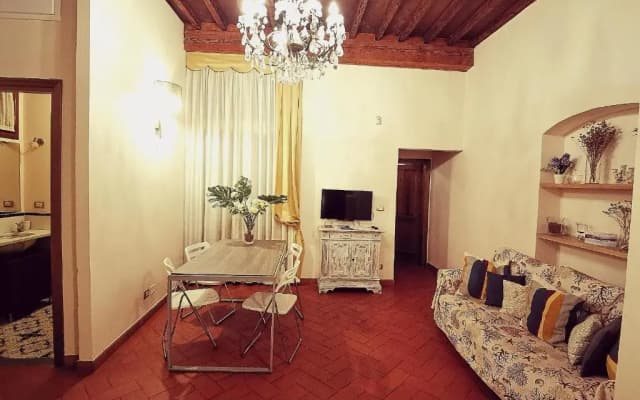 Perfect Location In Center - photo 2
