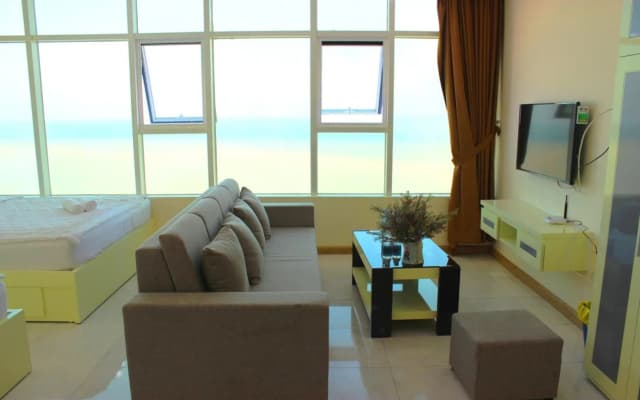 Handy Holiday Nha Trang Beach Apartment - photo 3