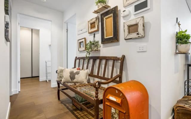 Luxury African themed apartment☆10min to MCG & Swan St☆On-site Parking☆Balcony☆Rooftop deck☆Gym☆ - photo 5