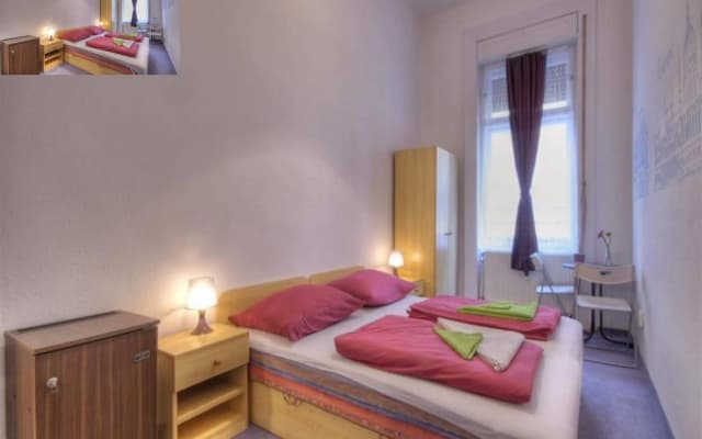 Opera Guesthouse & apartments - photo 4