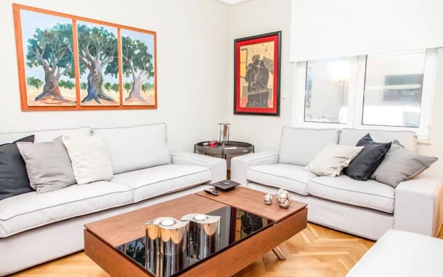 A Chic Kolonaki Apartment in Central Athens - photo 4