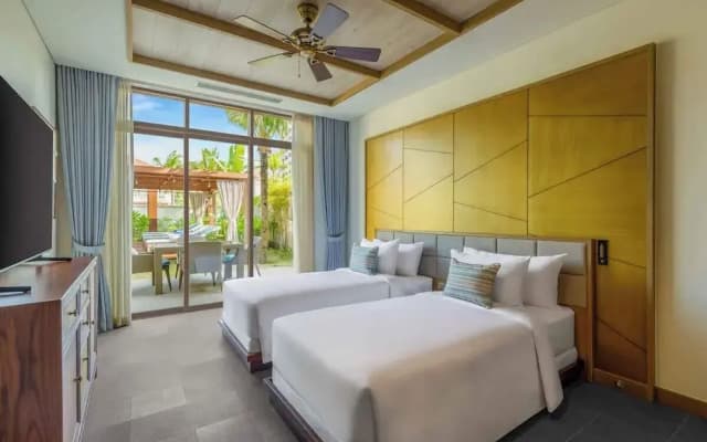 Beachside Villa: 2BR Private Pool & Breakfast - photo 2