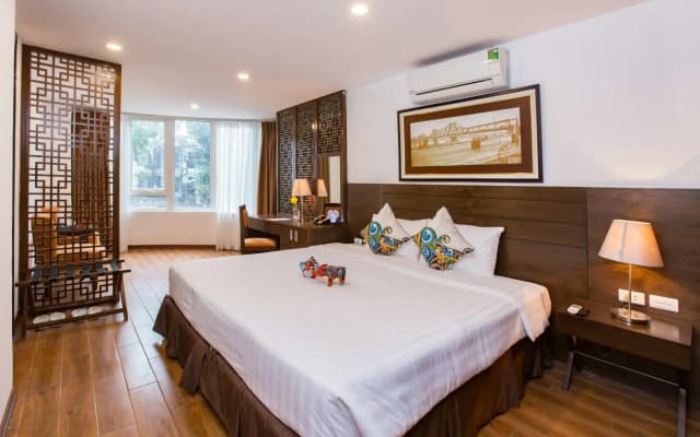 Thang Long Espana Hotel - photo 2