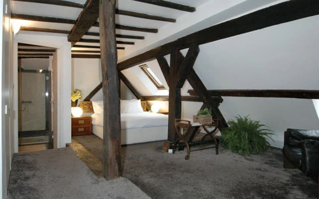 Gregoire Apartment - photo 2