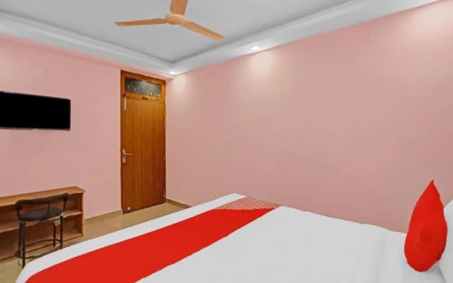 OYO 85984 Hotel Happy Spring - photo 2