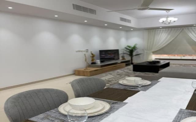 Apartment in Al Muzn Residence Air Port - photo 5