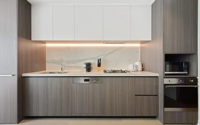 HomeHotel-Luxurious High Rise Apt - photo 5