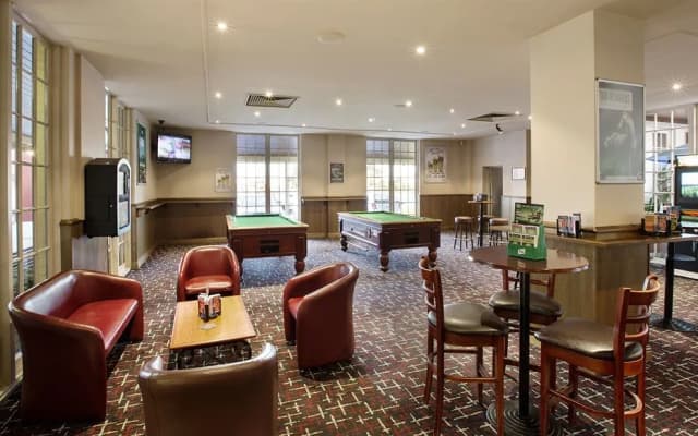 Nightcap at Sylvania Hotel - photo 2