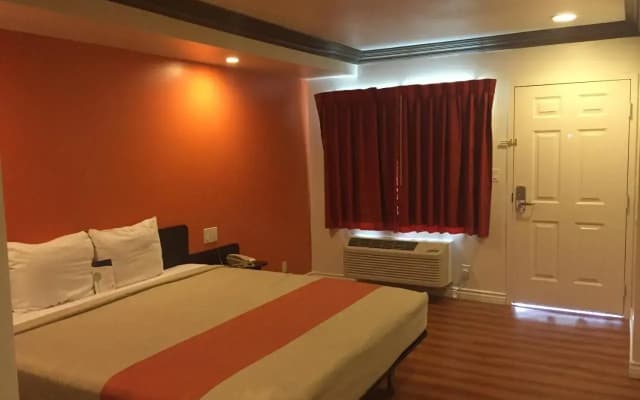 Bella Suites - photo 2