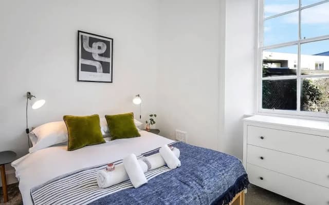 Modern - 2BR Flat Near Easter Road Stadium - photo 4