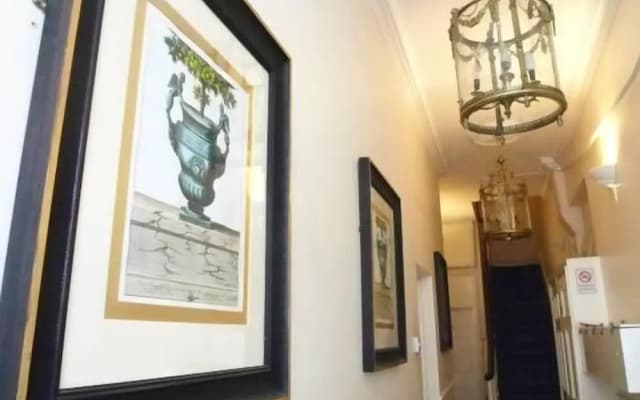 Kensington Flat - photo 3