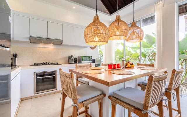 Jungle Amaranth Canggu – Exclusive 3BR Retreat with Pool, Modern Amenities and Top Location Villa - photo 3