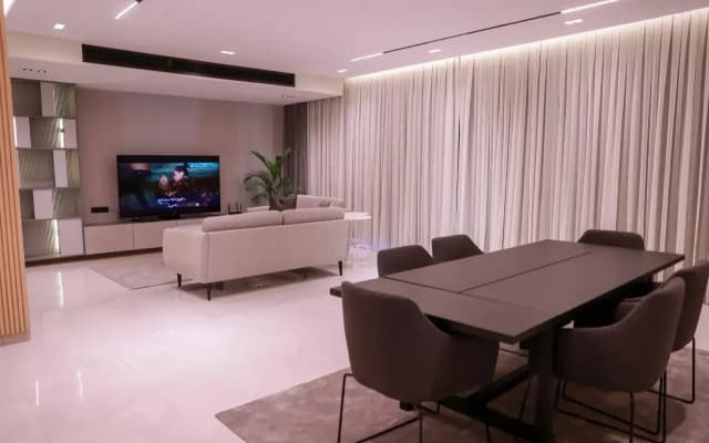 A Spacious 3 Bedroom Apartment With Modern Style - photo 3