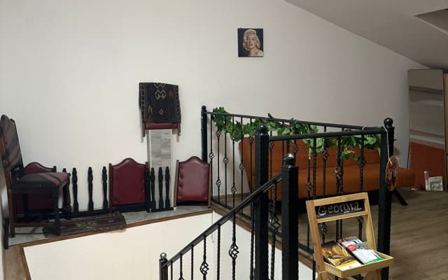 Tbil Inn Hotel - photo 2