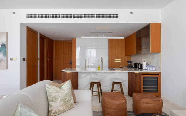 Premium 2BR | Palm Jumeirah | Private Beach | Fully Furnished Apartment - photo 5