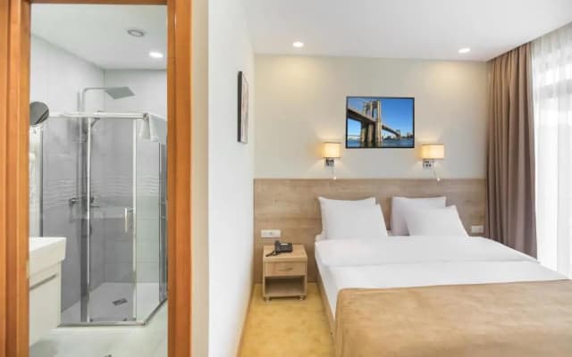Atrium Boutique Hotel - photo 3