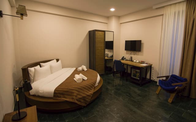Boutique Biotel Hotel - photo 2