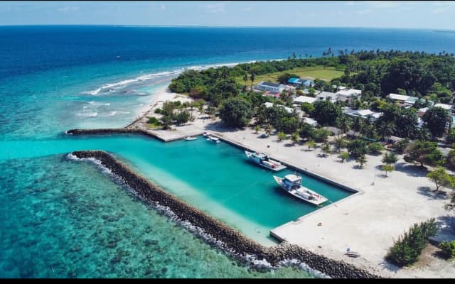Bon Abri Maldives Guest House - photo 2