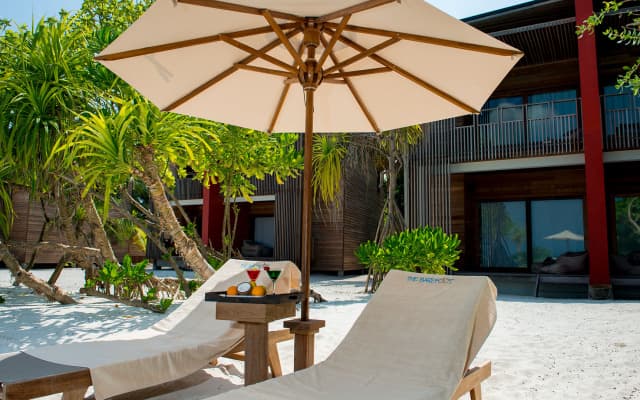 The Barefoot Eco Hotel - photo 5