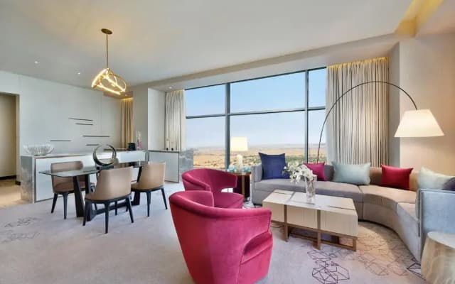 Alrayyan Hotel Doha Curio A Collection By Hilton - photo 2