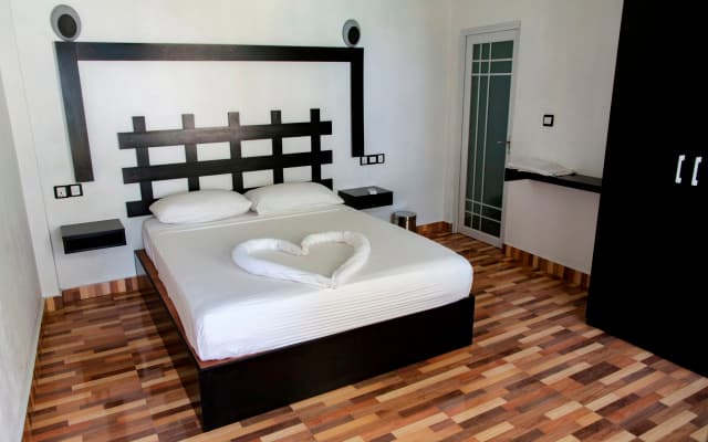 Dhonfulhafi Beach View & Spa Guest House - photo 3