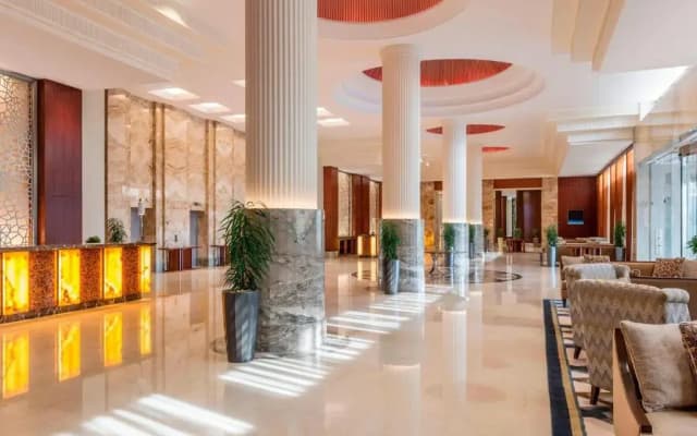 Sheraton Oman Hotel - photo 4