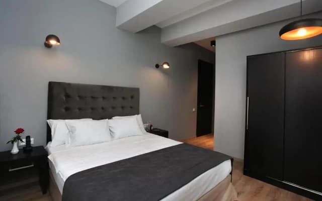 L M Club Hotel - photo 2