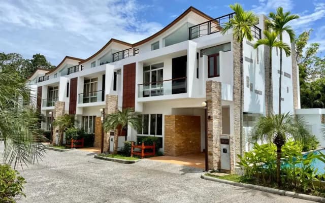 Genesis Villa - photo 2