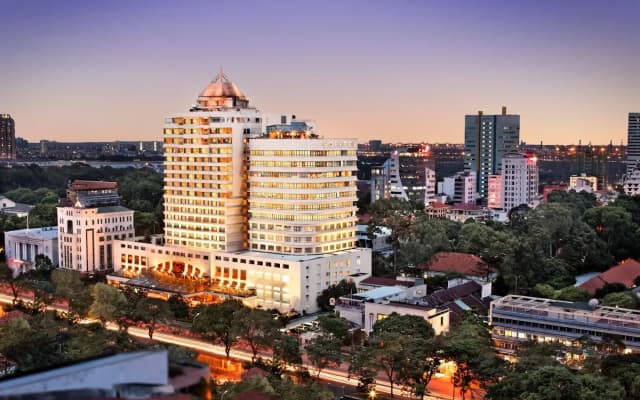 Sofitel Saigon Plaza Hotel - photo 2